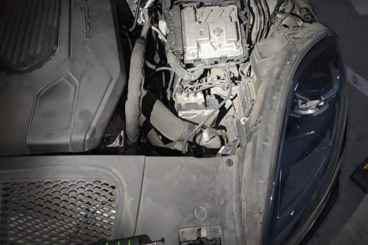 Used Porsche Macan 2022 Macan 2.0T Engine Bay Left