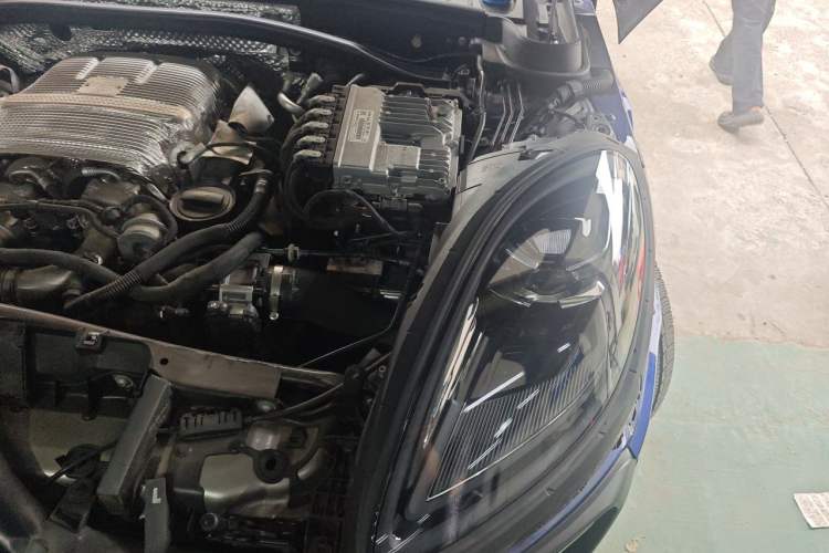 Used Porsche Macan 2022 Macan S 2.9T Engine Bay Left