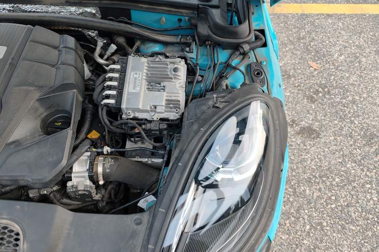 Used Porsche Macan 2022 Macan S 2.9T Engine Bay Left