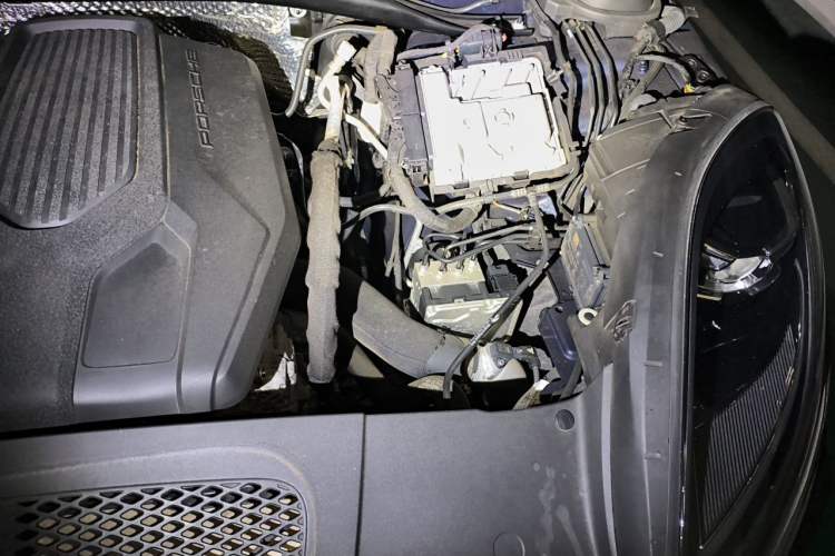 Used Porsche Macan 2022 Macan 2.0T Engine Bay Left