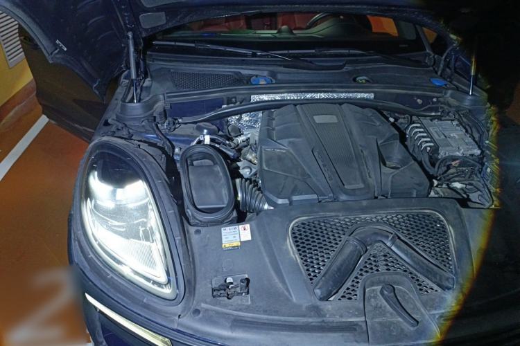 Used Porsche Macan 2022 Macan S 2.9T Engine Bay Right