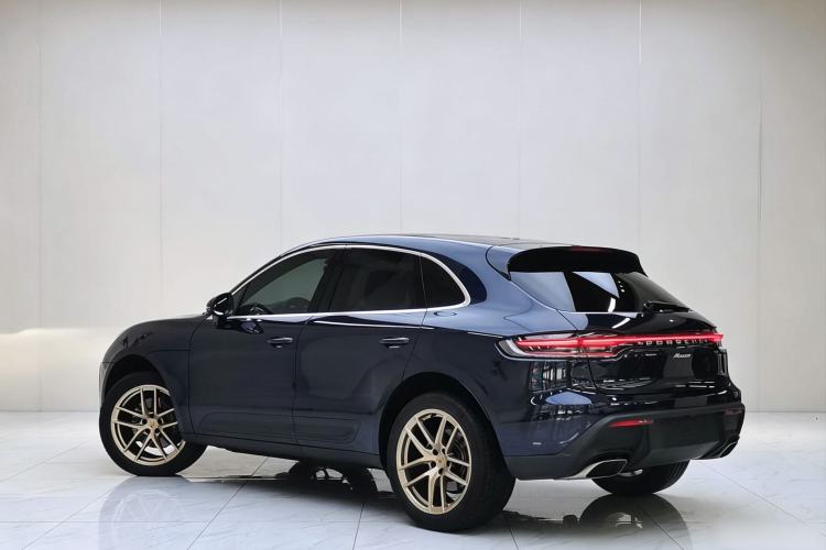 Used Porsche Macan 2022 Macan 2.0T Exterior 2
