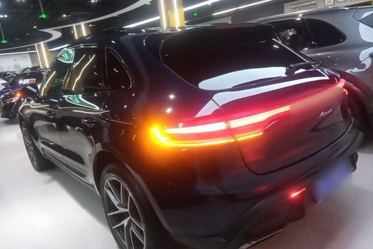 Used Porsche Macan 2022 Macan 2.0T Exterior 2
