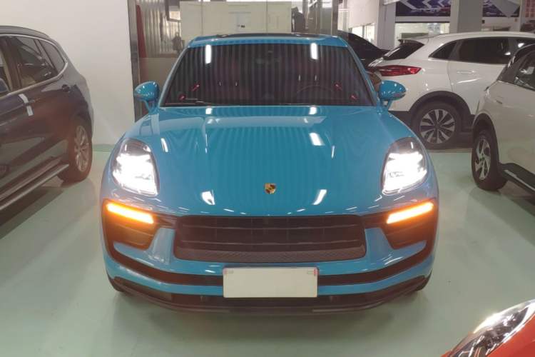 Used Porsche Macan 2022 Macan 2.0T Front