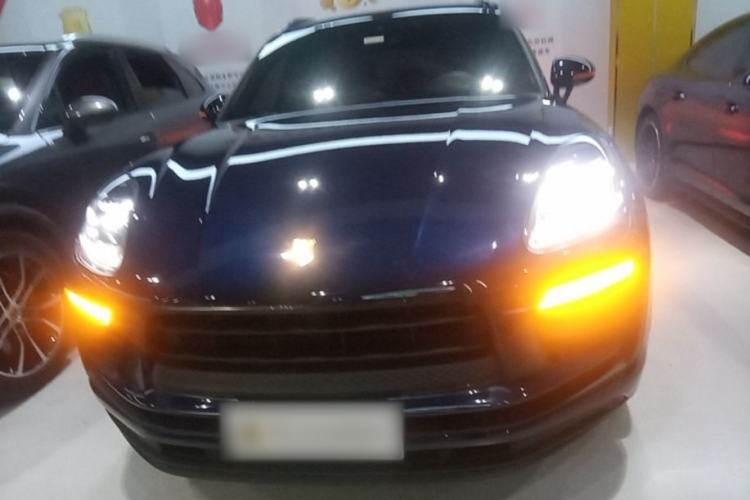 Used Porsche Macan 2022 Macan 2.0T Front