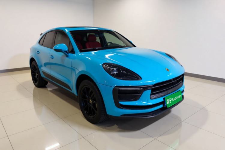 Used Porsche Macan 2022 Macan 2.0T Front Right 45 Deg