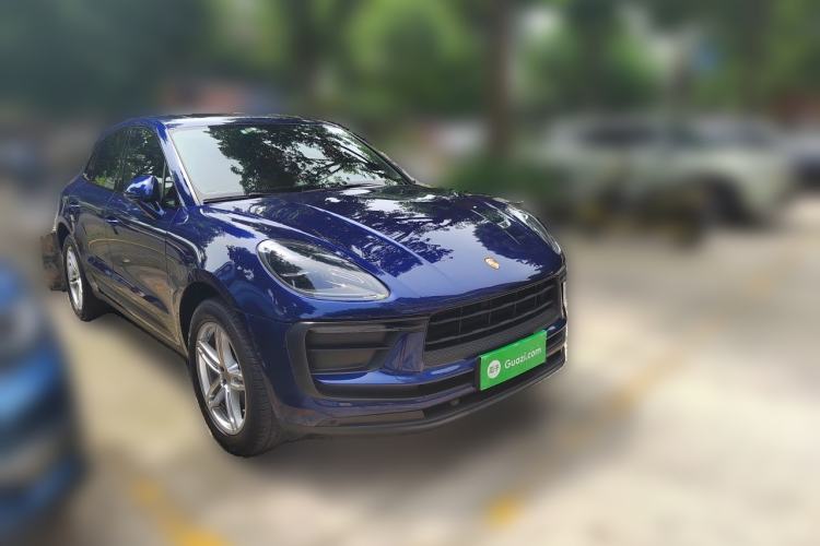 Used Porsche Macan 2022 Macan 2.0T Front Right 45 Deg