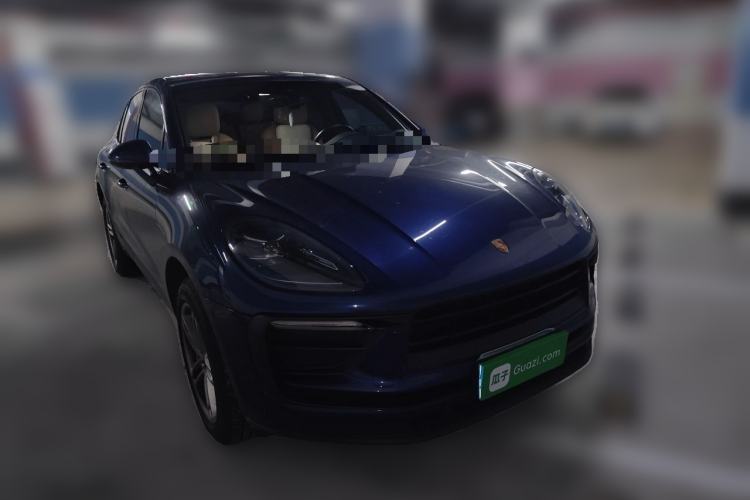 Used Porsche Macan 2022 Macan 2.0T Front Right 45 Deg