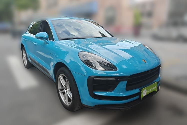 Used Porsche Macan 2022 Macan 2.0T Front Right 45 Deg