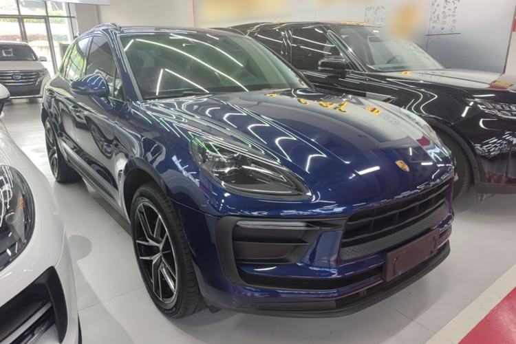 Used Porsche Macan 2022 Macan 2.0T Front Right 45 Deg