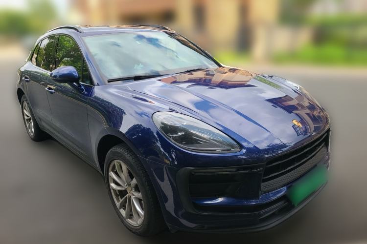 Used Porsche Macan 2022 Macan 2.0T Front Right 45 Deg