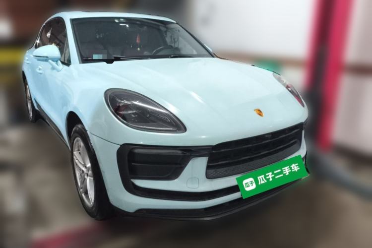 Used Porsche Macan 2022 Macan 2.0T Front Right 45 Deg