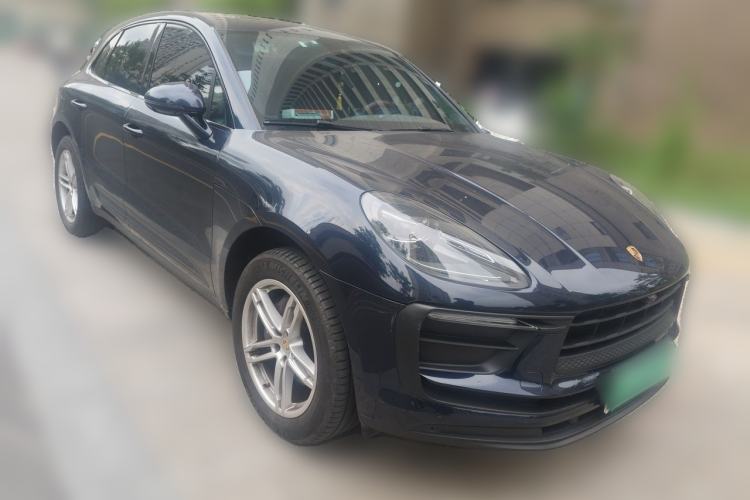 Used Porsche Macan 2022 Macan 2.0T Front Right 45 Deg
