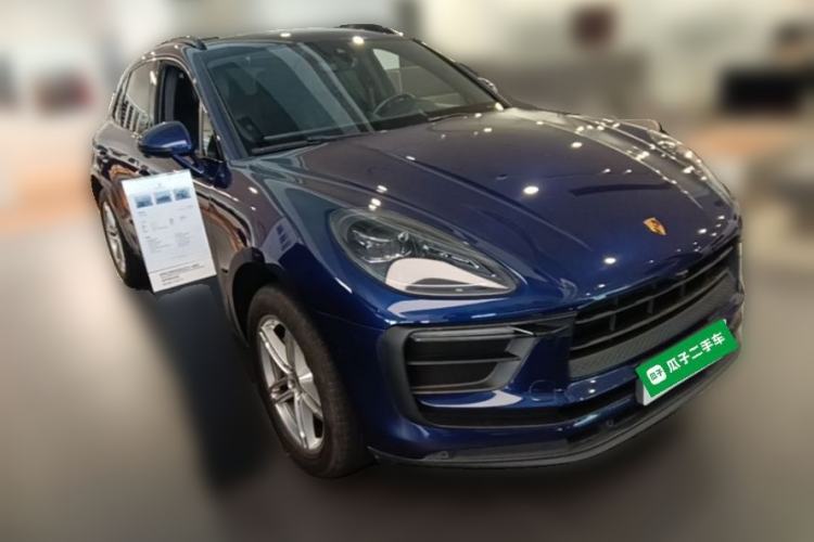 Used Porsche Macan 2022 Macan 2.0T Front Right 45 Deg
