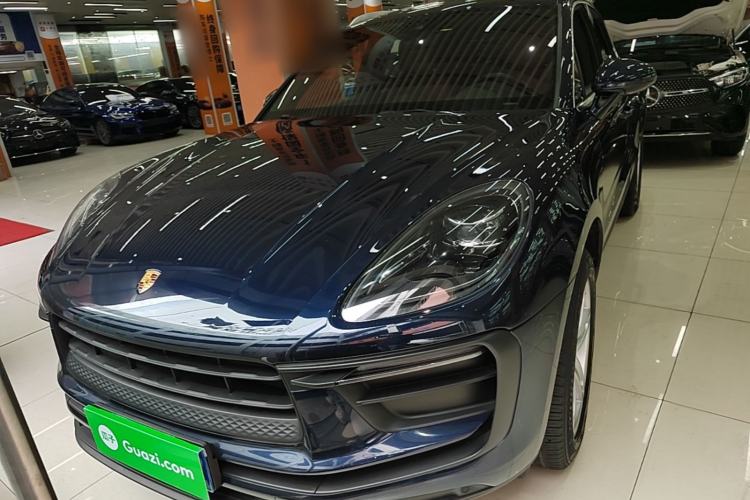 Used Porsche Macan 2022 Macan 2.0T Front
