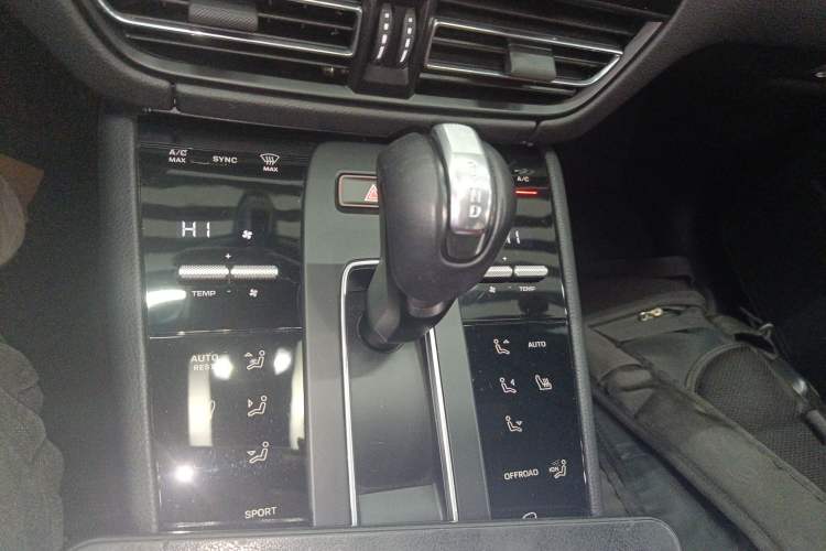 Used Porsche Macan 2022 Macan 2.0T Gear Lever