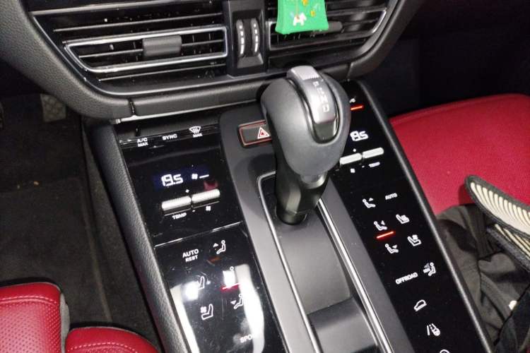 Used Porsche Macan 2022 Macan 2.0T Gear Lever