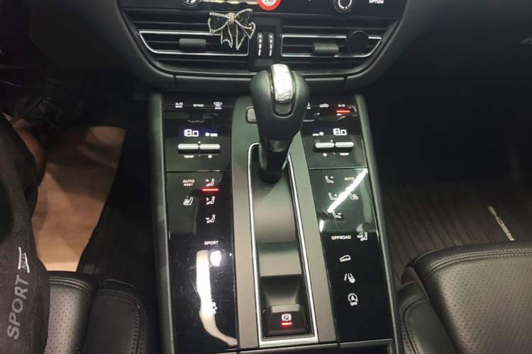 Used Porsche Macan 2022 Macan 2.0T Gear Lever