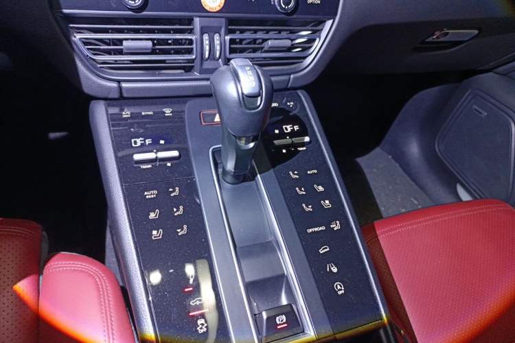 Used Porsche Macan 2022 Macan S 2.9T Gear Lever