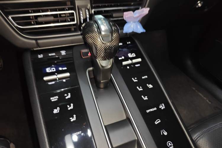 Used Porsche Macan 2022 Macan 2.0T Gear Lever