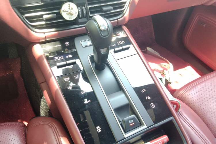 Used Porsche Macan 2022 Macan 2.0T Gear Lever