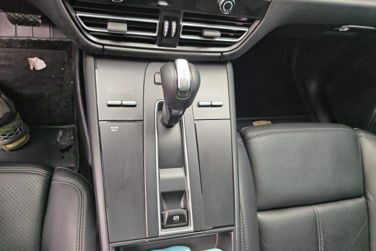 Used Porsche Macan 2022 Macan 2.0T Gear Lever