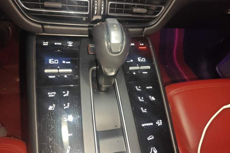 Used Porsche Macan 2022 Macan 2.0T Gear Lever
