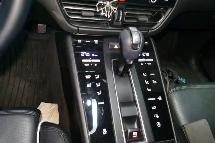 Used Porsche Macan 2022 Macan 2.0T Gear Lever