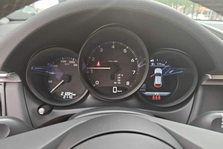 Used Porsche Macan 2022 Macan 2.0T Instrument Cluster