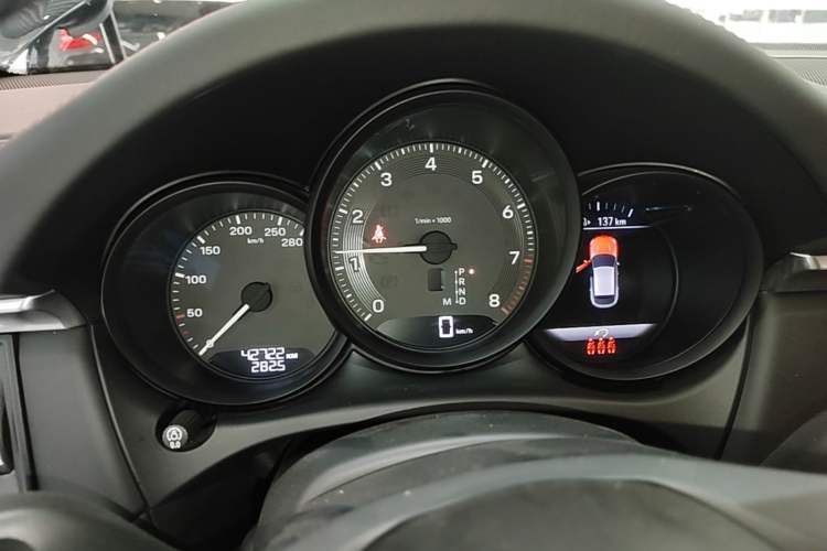 Used Porsche Macan 2022 Macan 2.0T Instrument Cluster