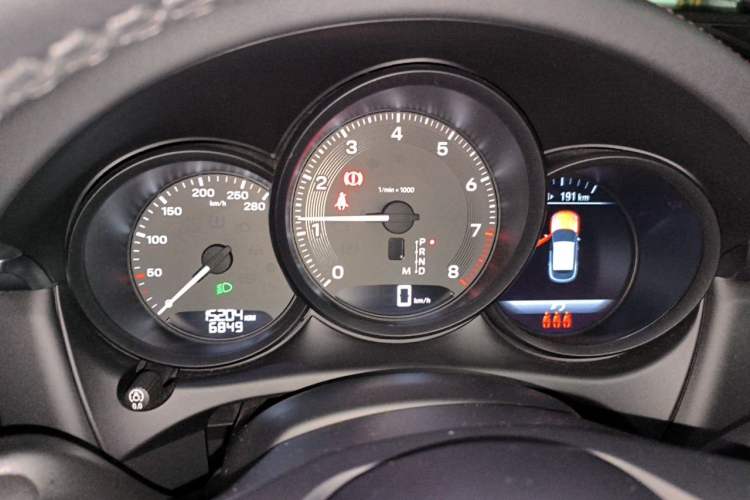 Used Porsche Macan 2022 Macan 2.0T Instrument Cluster