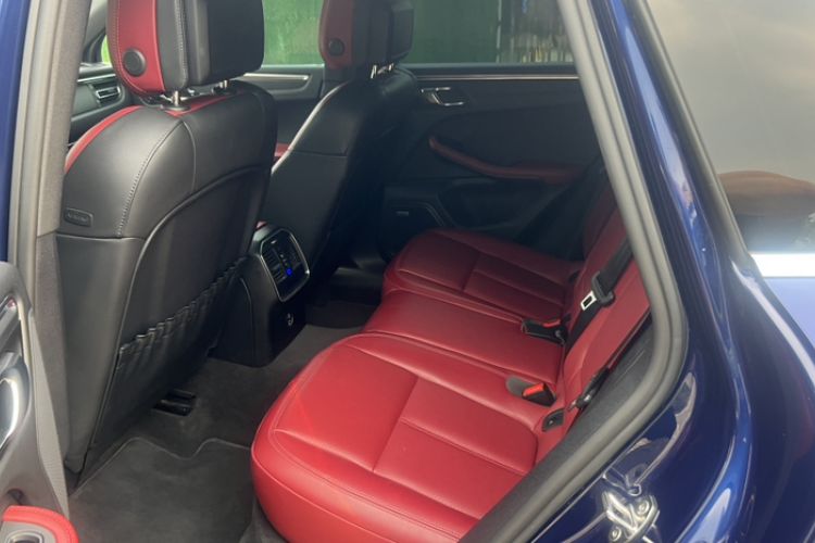 Used Porsche Macan 2022 Macan 2.0T Interior 1