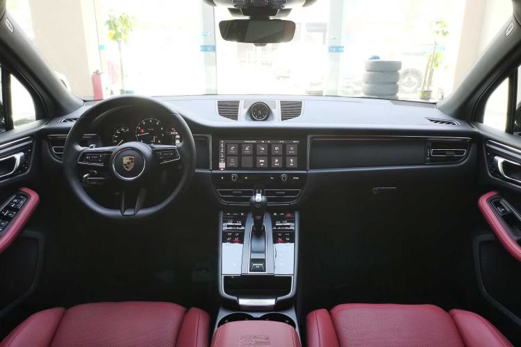 Used Porsche Macan 2022 Macan 2.0T Interior 10