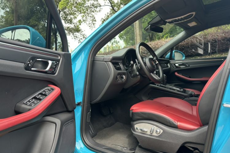 Used Porsche Macan 2022 Macan 2.0T Interior 4