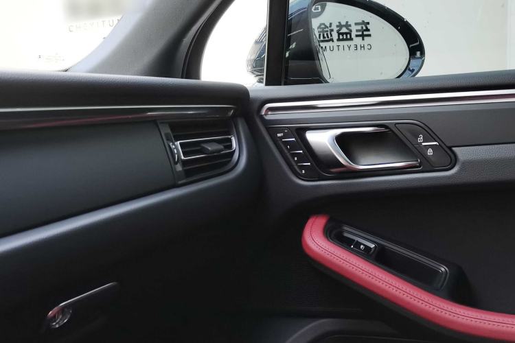 Used Porsche Macan 2022 Macan 2.0T Interior 6