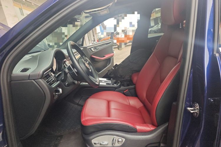 Used Porsche Macan 2022 Macan S 2.9T Left Front Seat