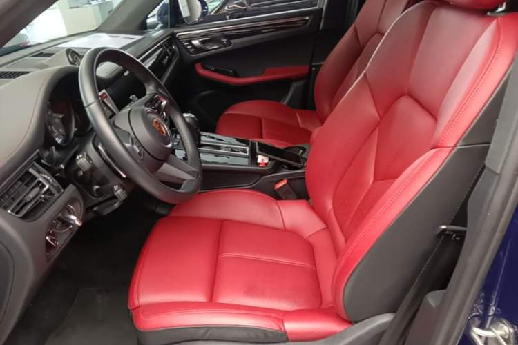 Used Porsche Macan 2022 Macan S 2.9T Left Front Seat