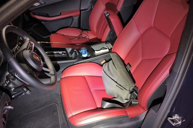 Used Porsche Macan 2022 Macan 2.0T Left Front Seat