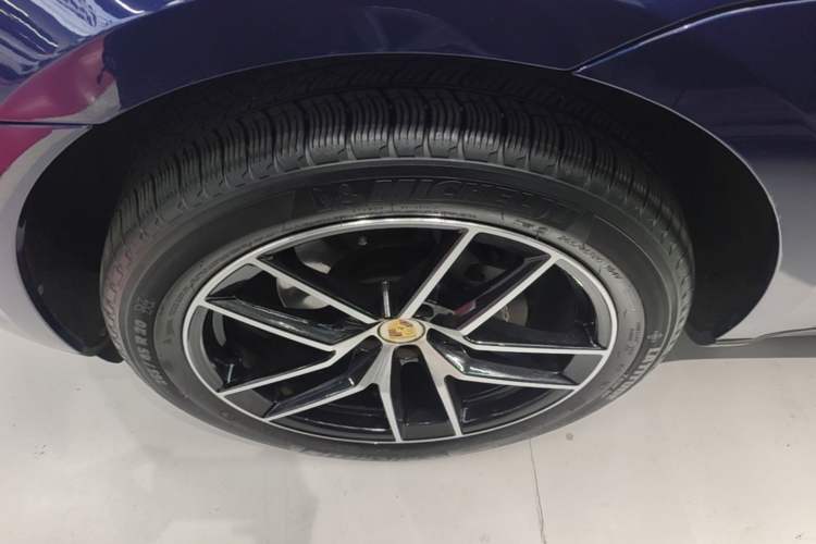 Used Porsche Macan 2022 Macan 2.0T Left Front Wheel Hub