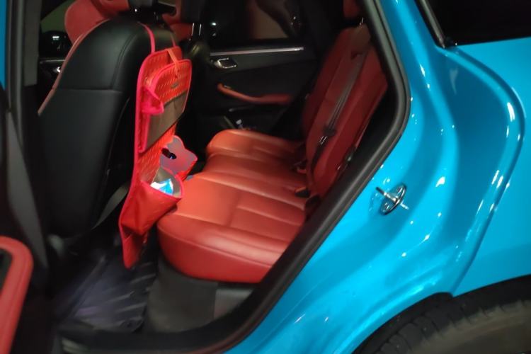 Used Porsche Macan 2022 Macan 2.0T Left Rear Seat