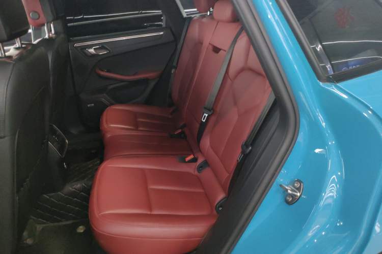 Used Porsche Macan 2022 Macan 2.0T Left Rear Seat