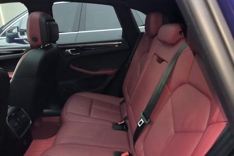 Used Porsche Macan 2022 Macan S 2.9T Left Rear Seat