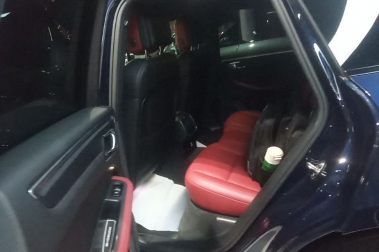 Used Porsche Macan 2022 Macan 2.0T Left Rear Seat
