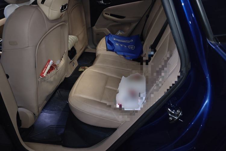 Used Porsche Macan 2022 Macan 2.0T Left Rear Seat