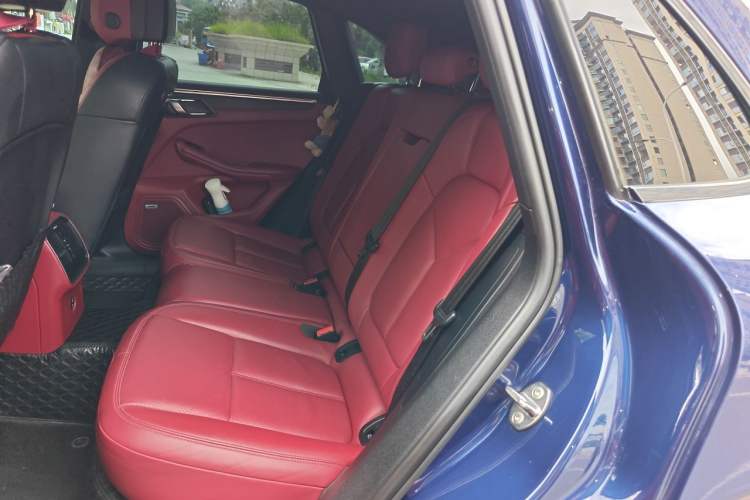 Used Porsche Macan 2022 Macan 2.0T Left Rear Seat