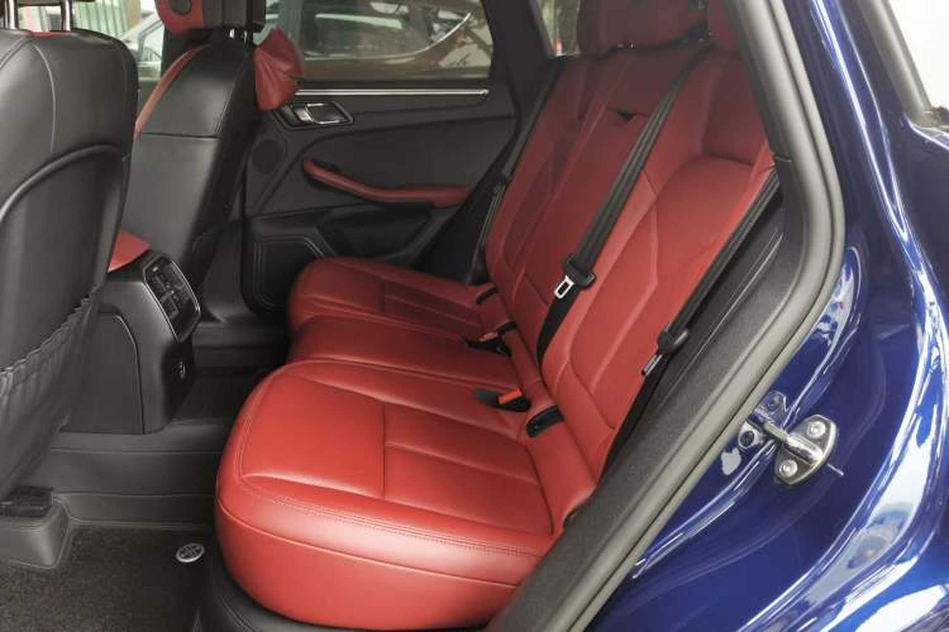 Used Porsche Macan 2022 Macan 2.0T Left Rear Seat