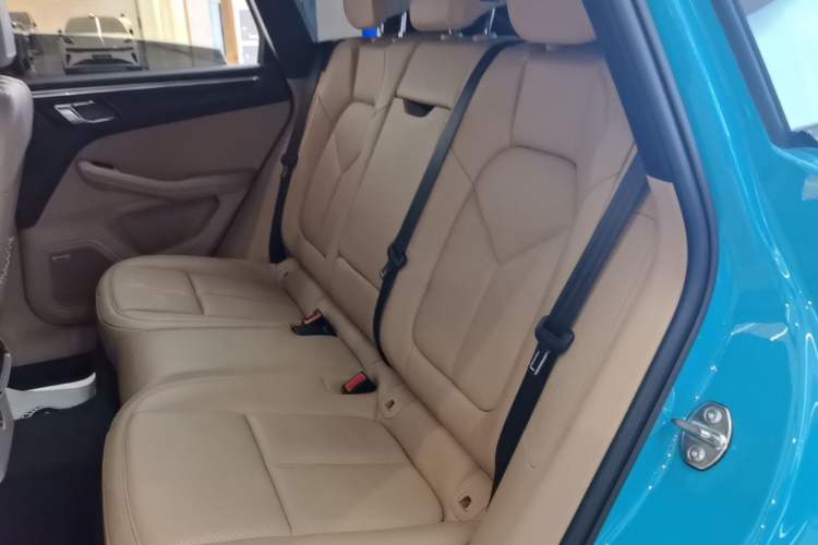 Used Porsche Macan 2022 Macan 2.0T Left Rear Seat