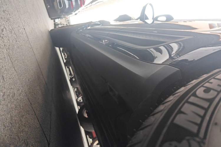 Used Porsche Macan 2022 Macan 2.0T Left Side Sill