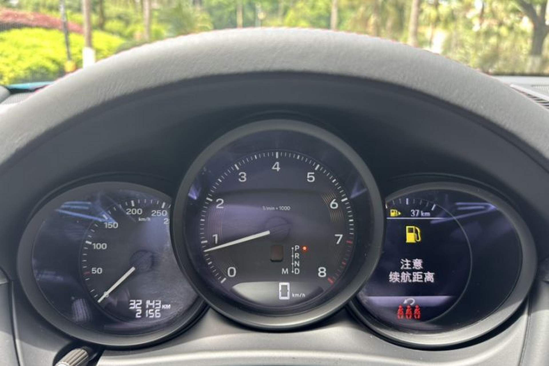 Used Porsche Macan 2022 Macan 2.0T Odometer Close Up