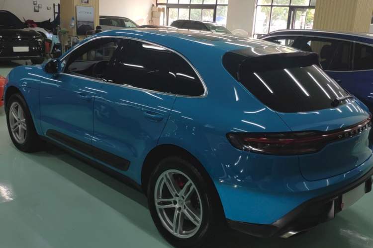Used Porsche Macan 2022 Macan 2.0T Rear Left 45 Deg